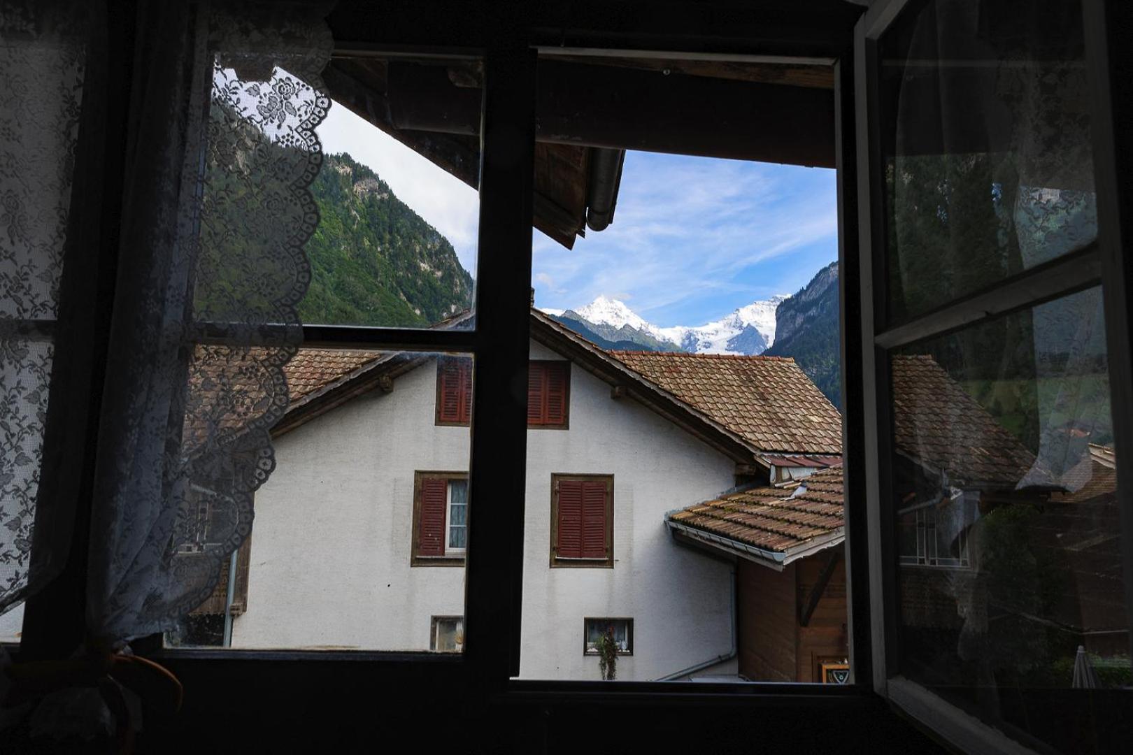 Charming Alpine Retreat By Apartments Capricorn Gsteigwiler Exterior photo